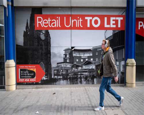 大儿子住135平，小儿子住160平，女儿住180平，容不下母亲的床