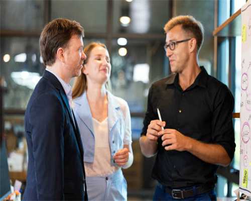 居住在海河教育园，处处有惊喜！今天的惊喜被彩色玻璃屋承包了