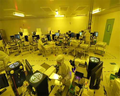 区领导研究老旧小区改造和美丽城镇建设等工作