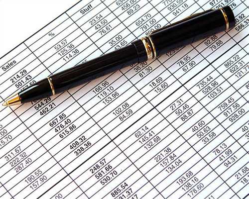 有个大佛，它的脚趾头比乐山大佛的脚掌大