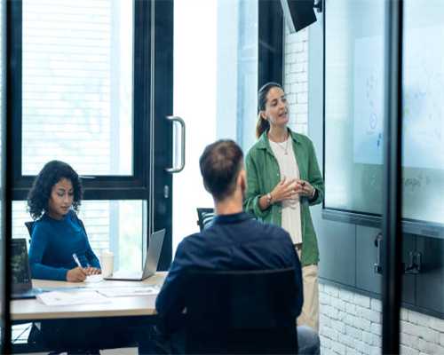 “职场蠢人”，是个什么人设？