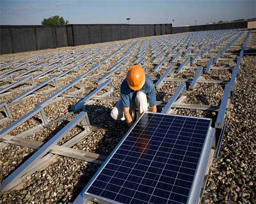 “呼和浩特一轿车被混凝土商砼车撞碎”，事故认定书已出，事故造成一人不幸身亡